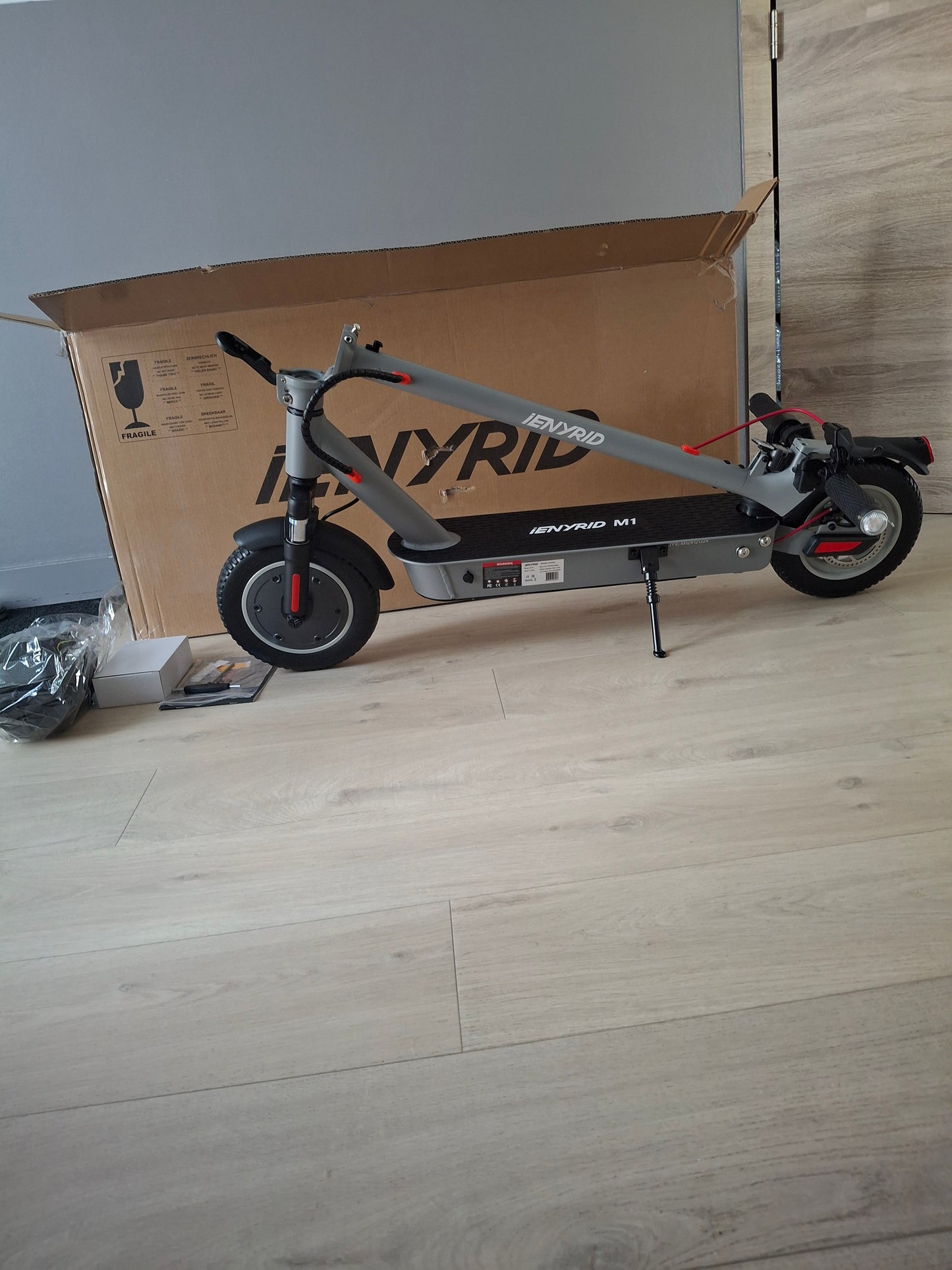 Elektrische step Ienyrid M1